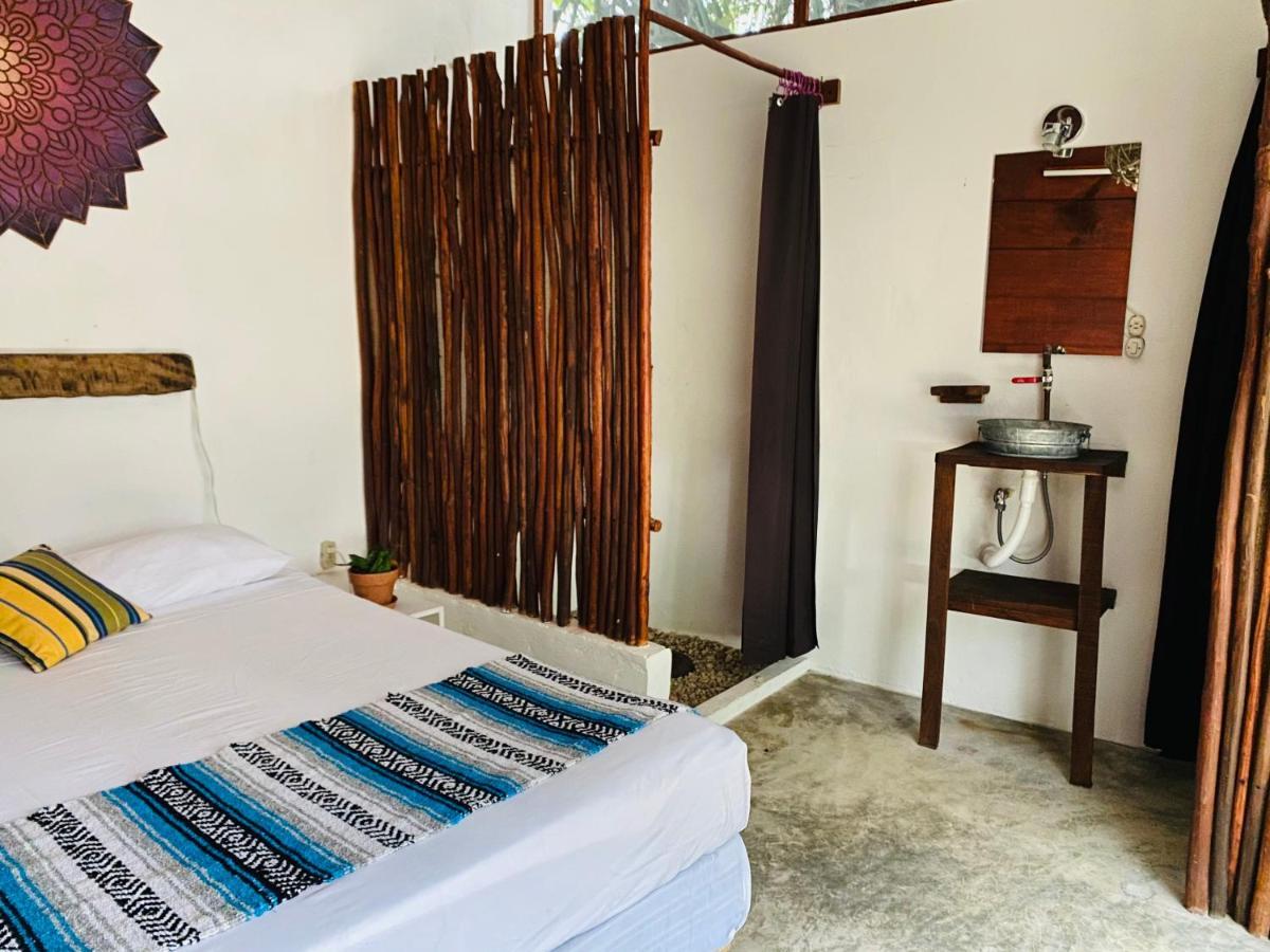 El Buho Bacalar Eco-Cabanas Hostal Екстериор снимка